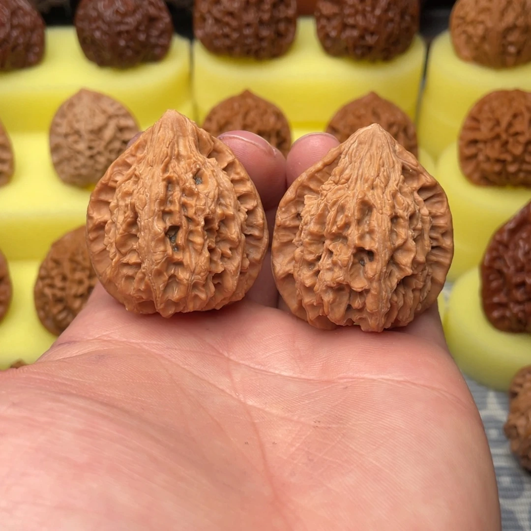 夜***雨文玩核桃把件38全品鸡心编号1110