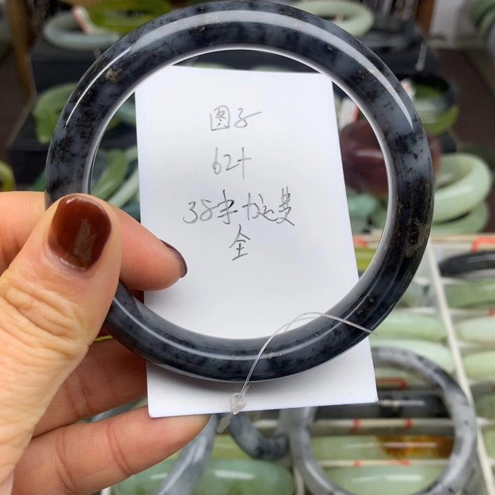 翻***子蛇纹石玉未镶嵌手镯