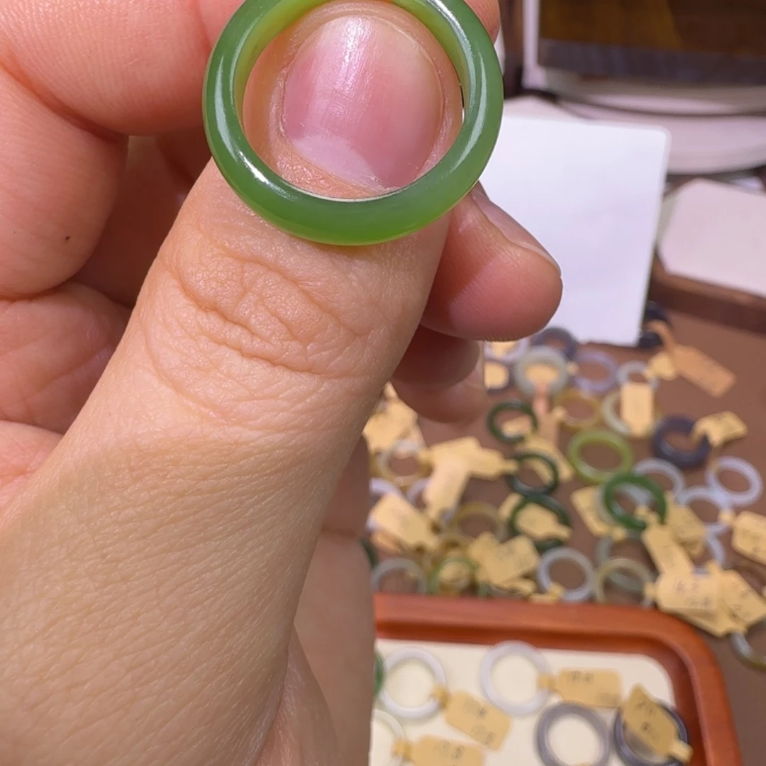 和田玉未镶嵌戒圈