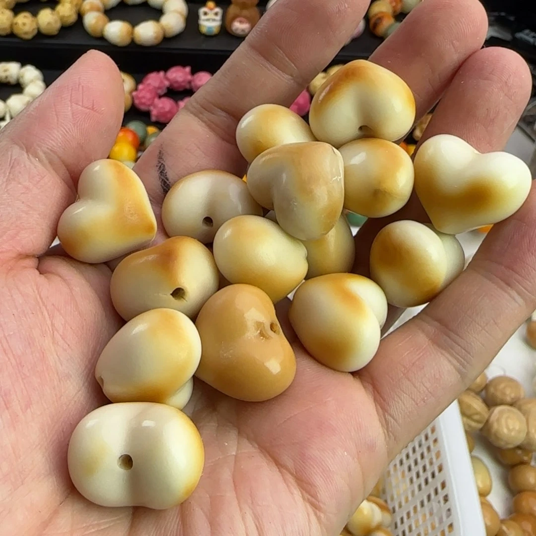 菩提根/象牙果吊坠瑕疵炭烤爱心5颗