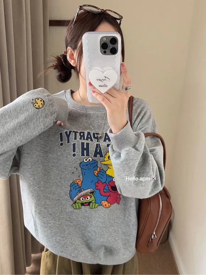 刺绣圆领套头印花卫衣