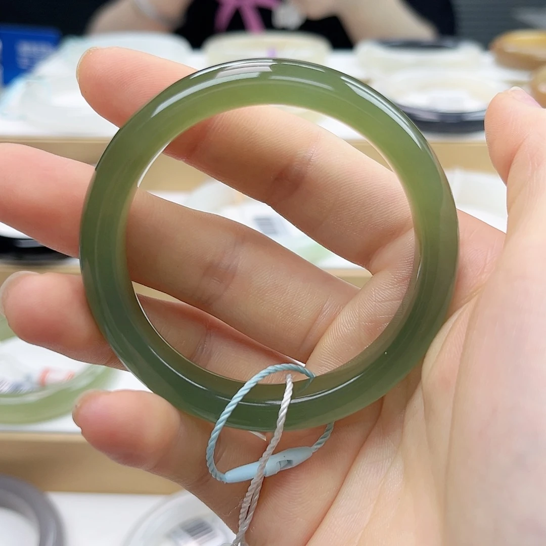 和田玉手镯未镶嵌53 54