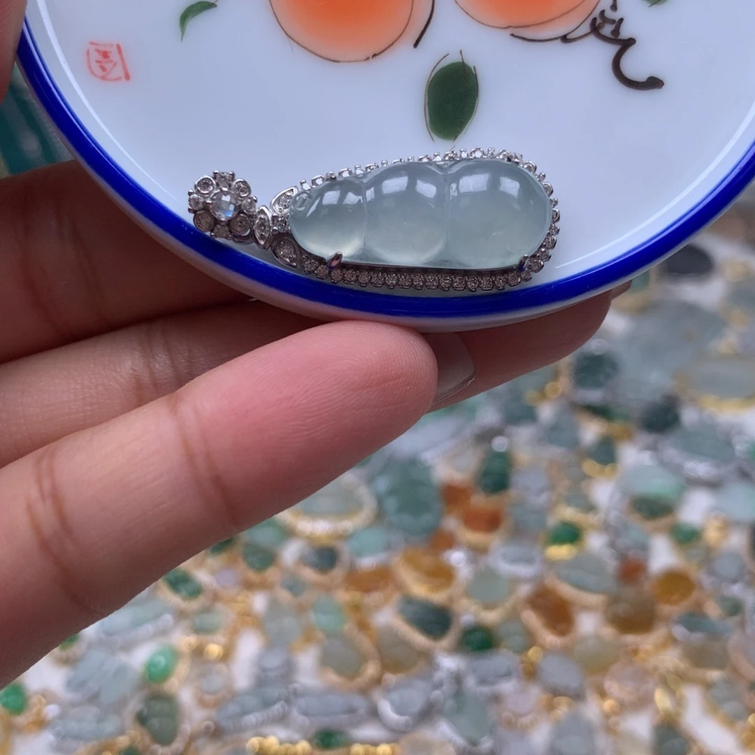 颈饰银S925镶嵌翡翠