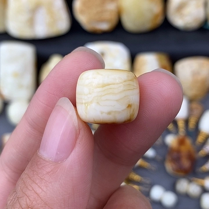 琥珀未镶嵌裸石15虎皮老型