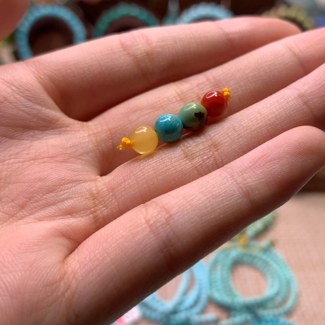 南红玛瑙配饰未镶嵌