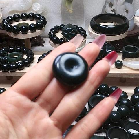 未镶嵌手串和田玉