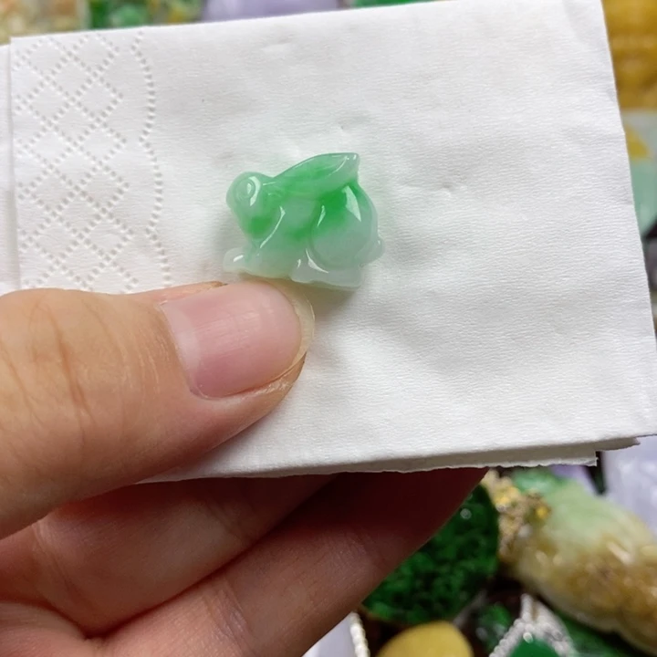 翡翠未镶嵌吊坠(赠链)微***A