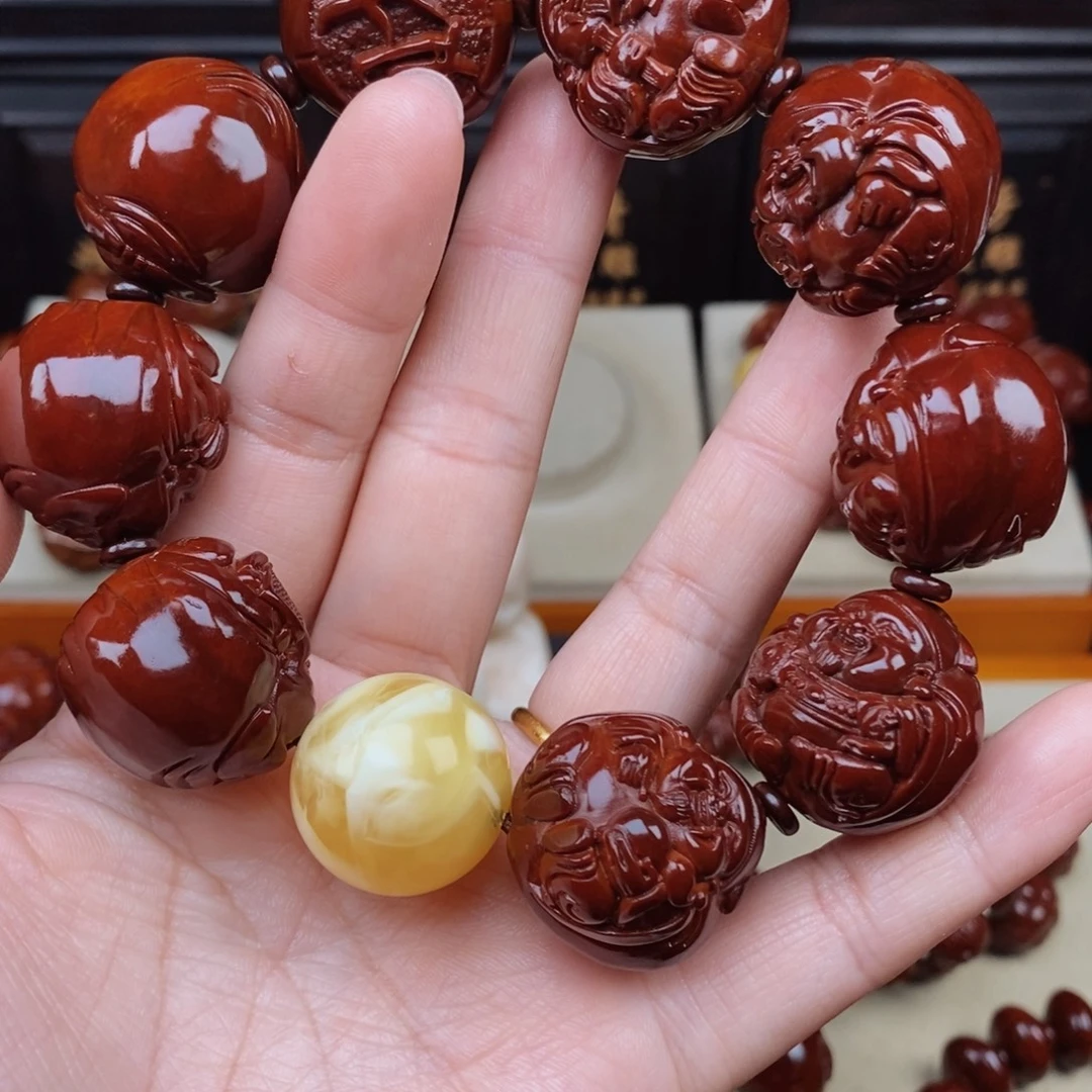 打***年吊坠橄榄核八宝财神
