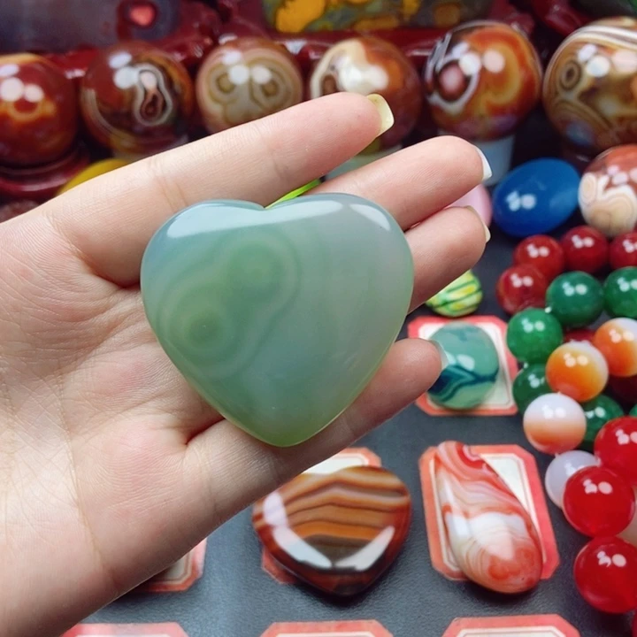 用***8玛瑙/玉髓未镶嵌玛瑙