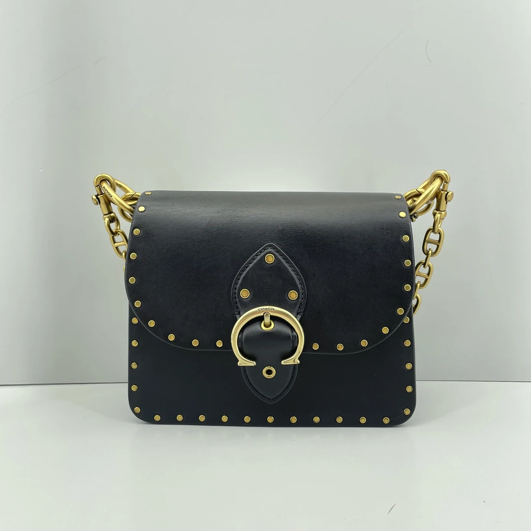 95新 COACH/蔻驰 beat18黑色单肩斜挎包18*16*7cmE031808