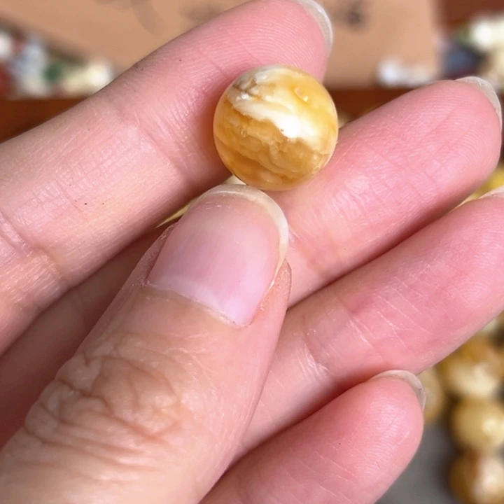 未镶嵌蜜蜡裸石12.7mm一个