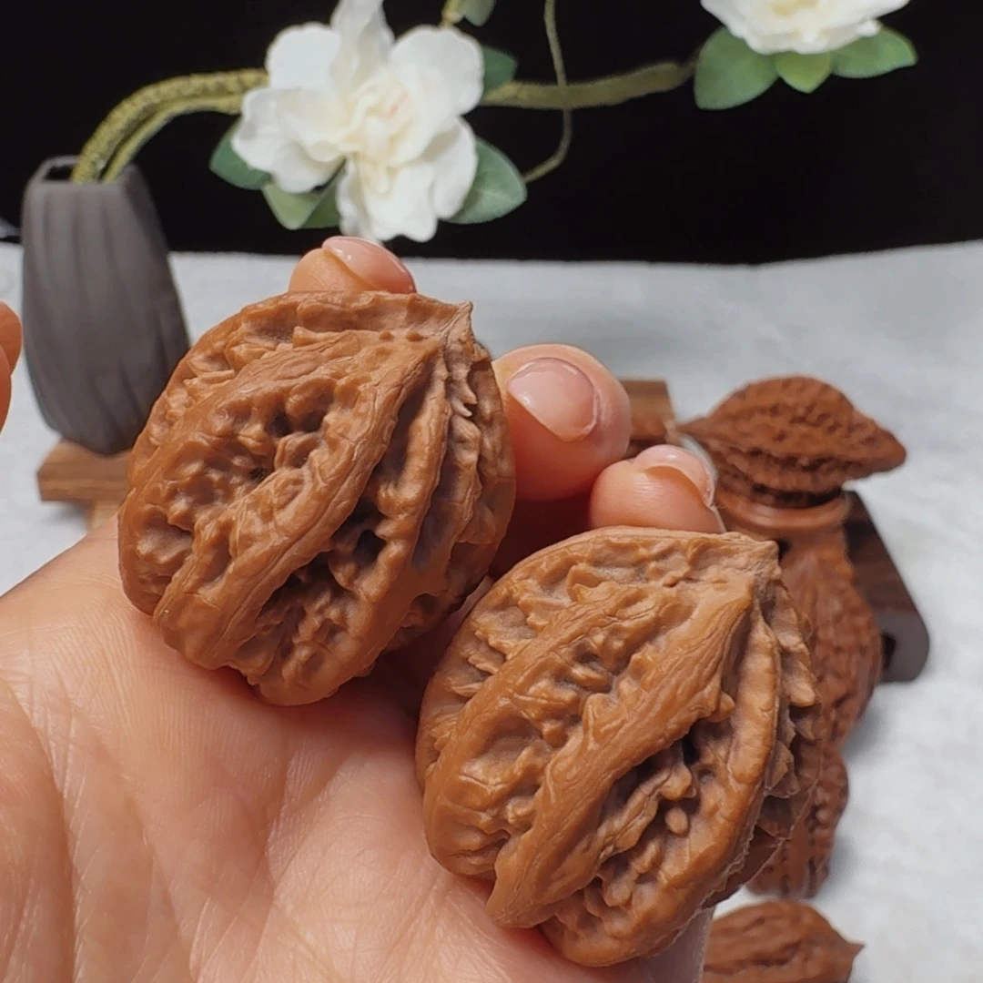 文玩核桃把件～小手捻开播