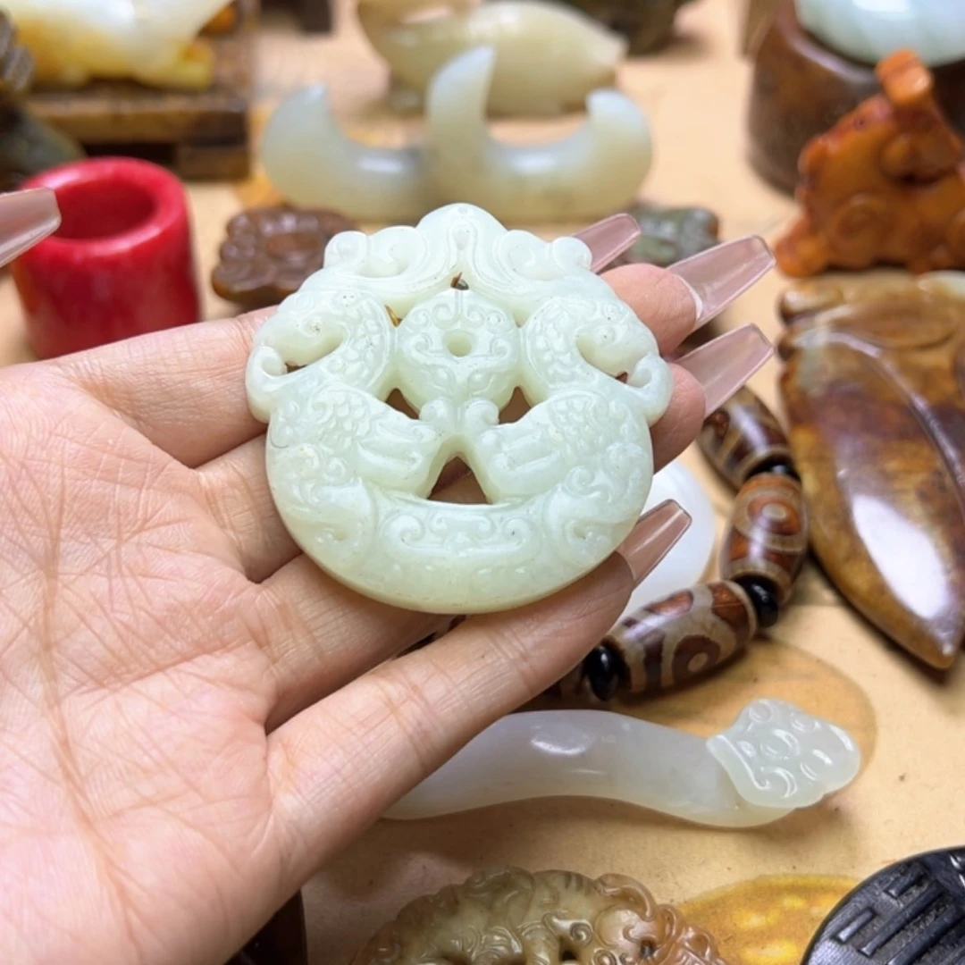 【闪购商品】蛇纹石玉颈饰未镶嵌