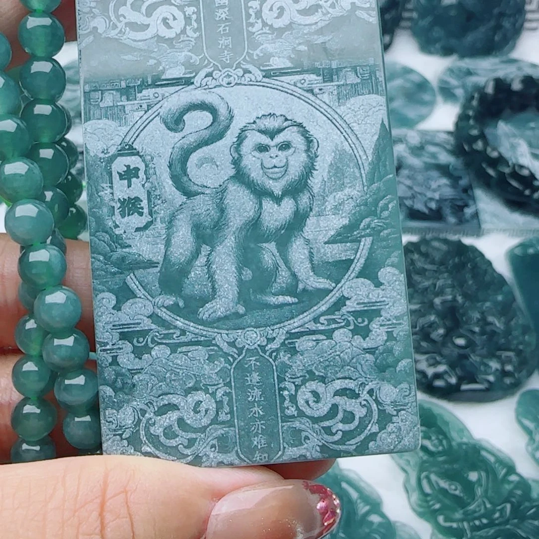 颈饰未镶嵌翡翠多样性发货天然的A货翡翠
