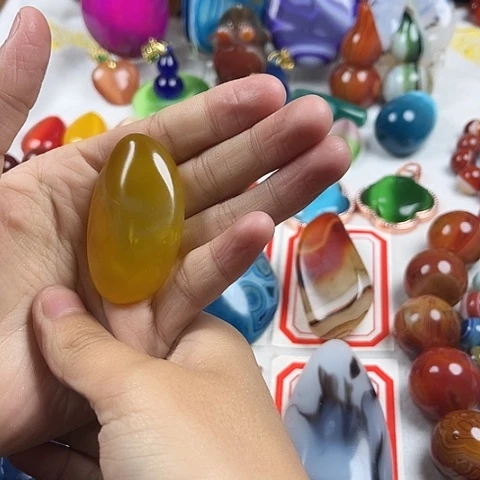 玛瑙/玉髓颈饰合金