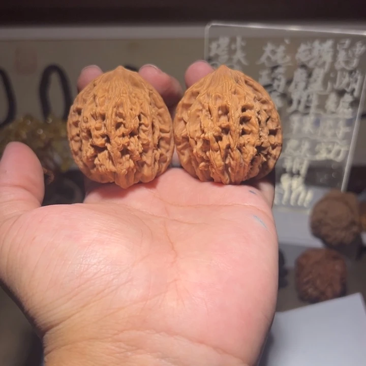 把件文玩核桃43.5大沽石