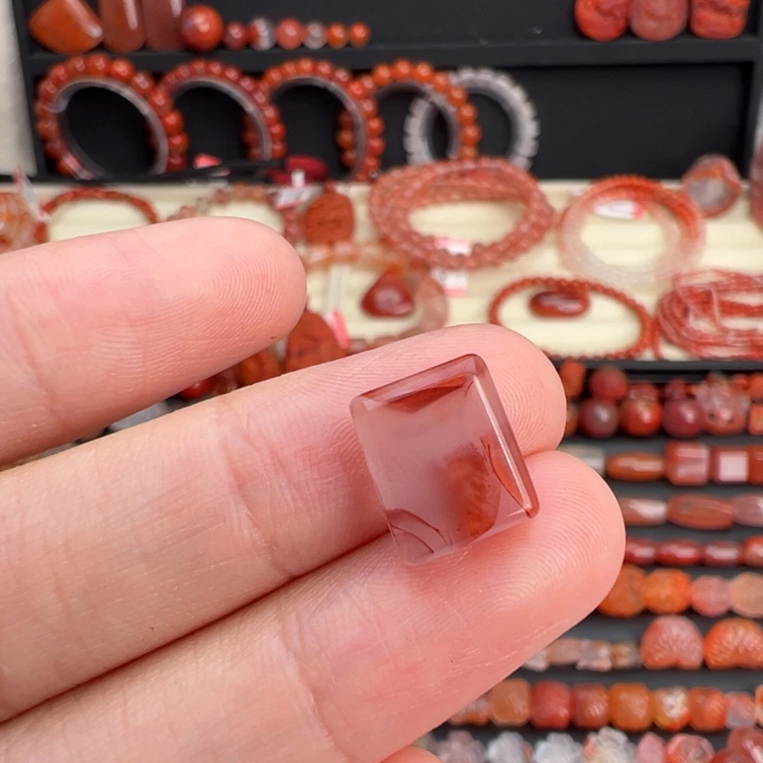 南红玛瑙未镶嵌颈饰无事牌