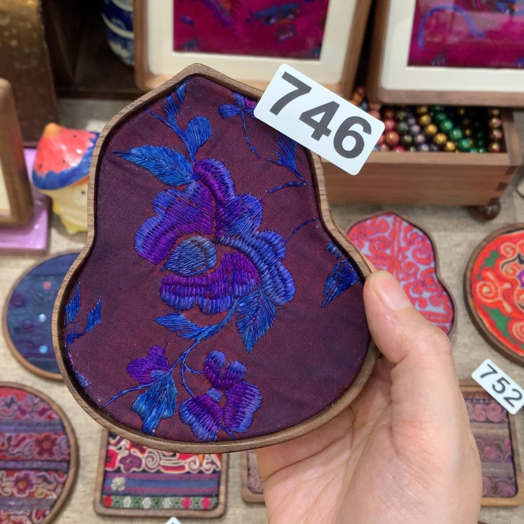 若*啊哈哈哈哈哈哈哈哈哈哈