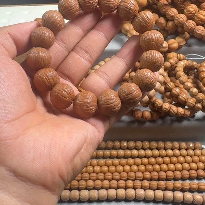 吊坠猴头核桃凤羽15