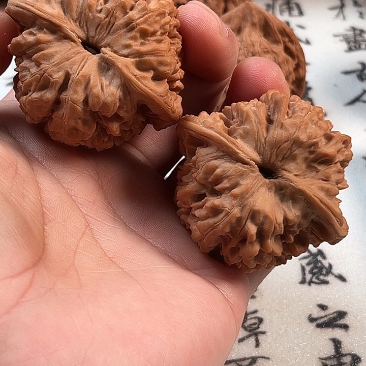 ﷽***﷽文玩核桃吊坠官帽48（修尖）