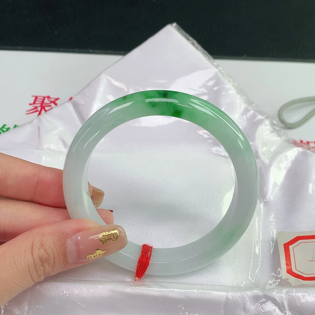 翡翠手镯未镶嵌天然翡翠A货121