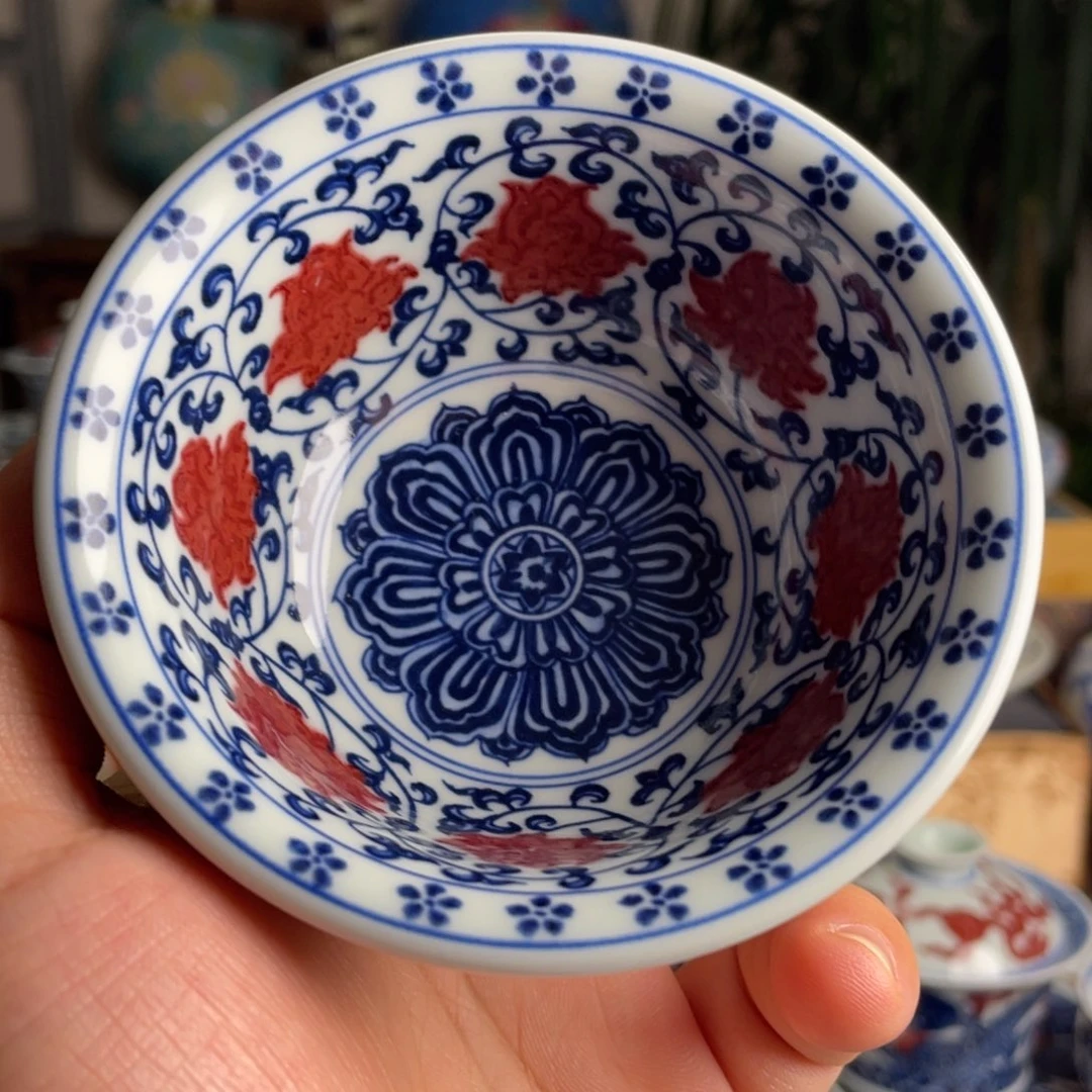 釉里红缠枝莲压手杯满