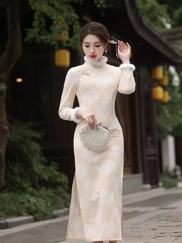 W-2267 胭脂粉 羽毛纱 冬款加绒加厚年轻款改良旗袍125cm长款