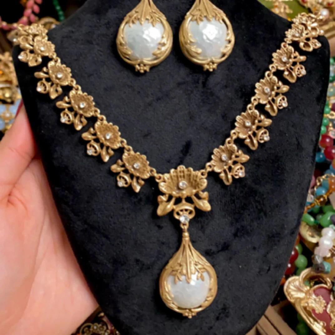 黄铜贝壳耳饰 ForeverCharm中古宫廷风白色贝母花朵耳钉项链