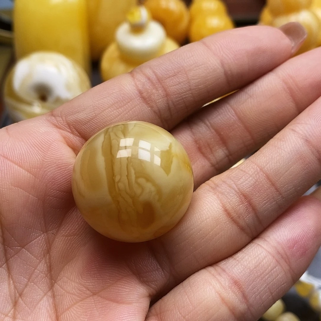 蜜蜡未镶嵌珠宝奇石