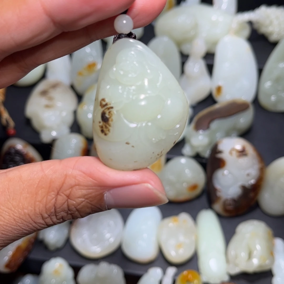 和田玉未镶嵌颈饰