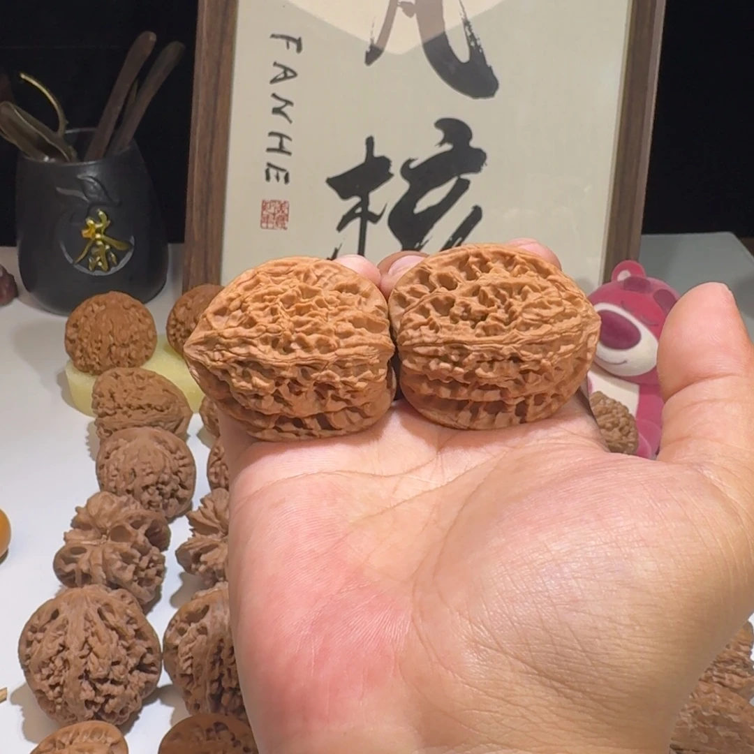 廣****吊坠文玩核桃42尺寸野核九龙筋