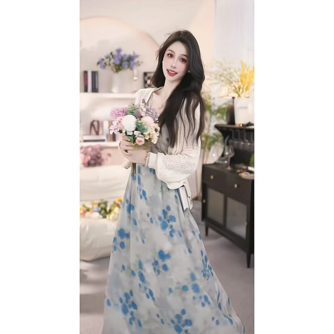 【有口袋】夏日清新蓝玫瑰印花吊带度假连衣裙独特漂亮显白裙子1409