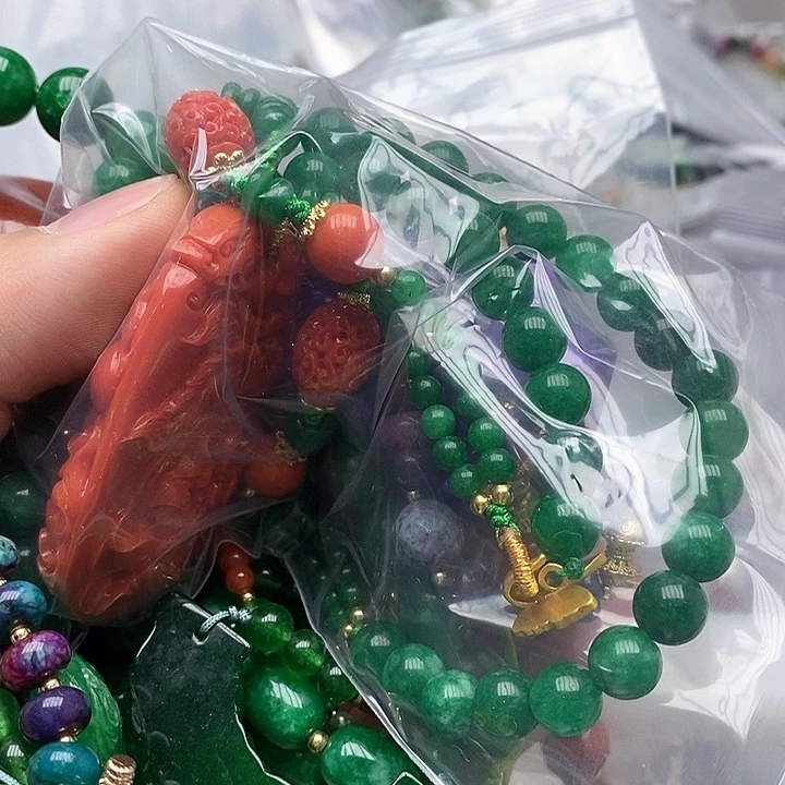 麦***~翡翠未镶嵌戒指88