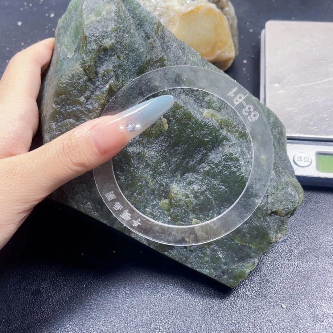 未镶嵌和田玉珠宝半成品