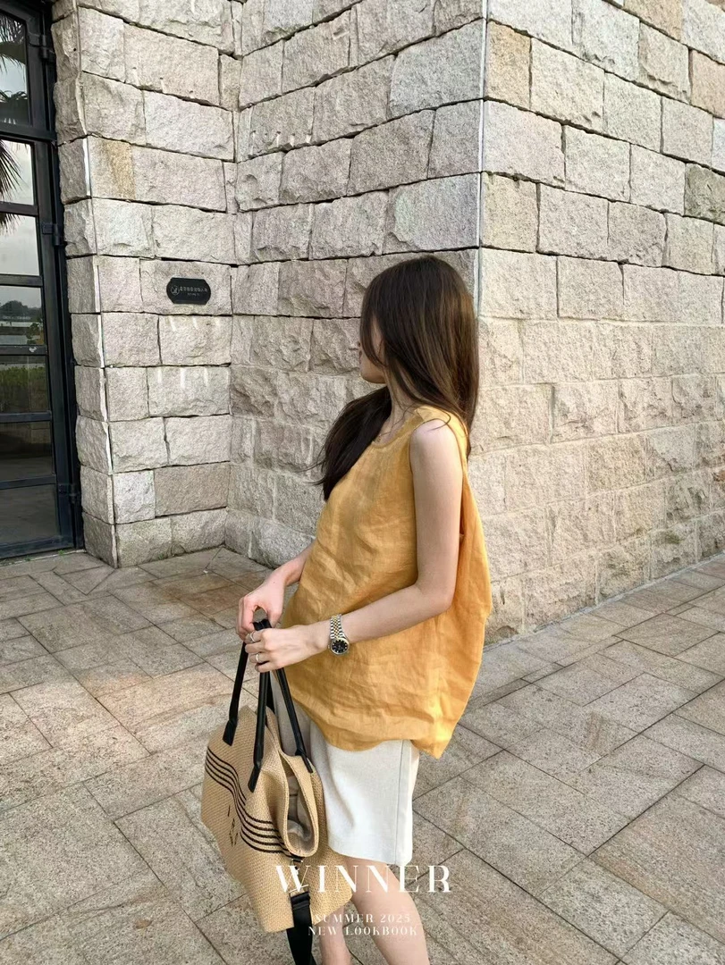 6930  简约设计高级感后背扭结百搭上衣  w