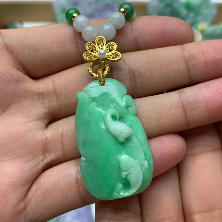 翡翠颈饰未镶嵌翡翠