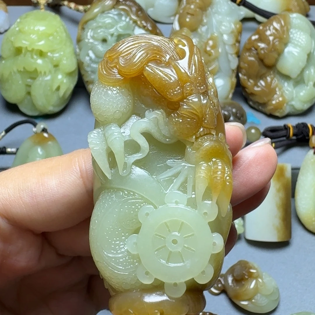 颈饰未镶嵌和田玉