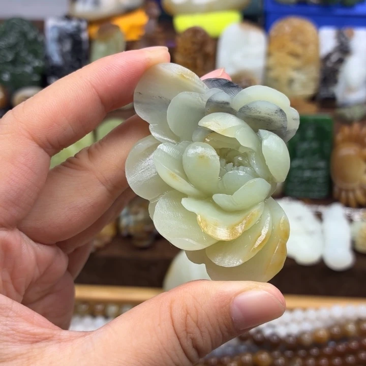 程***亮颈饰未镶嵌和田玉