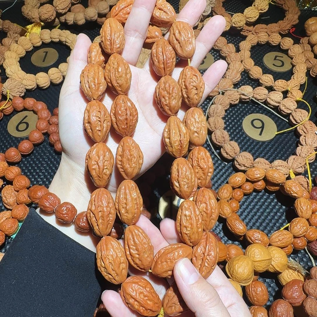 木质类文玩核桃吊坠绣花鞋脖挂