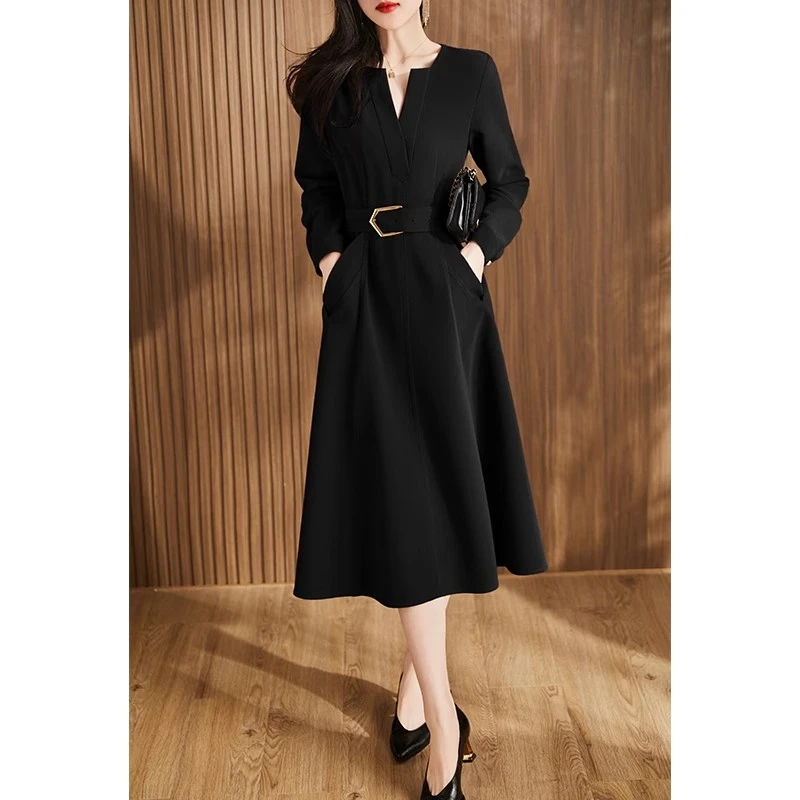 法式复古赫本风小黑裙2025春季新款时尚简约宽松气质大码连衣裙女