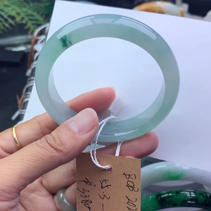 翡翠未镶嵌手镯天然翡翠手镯