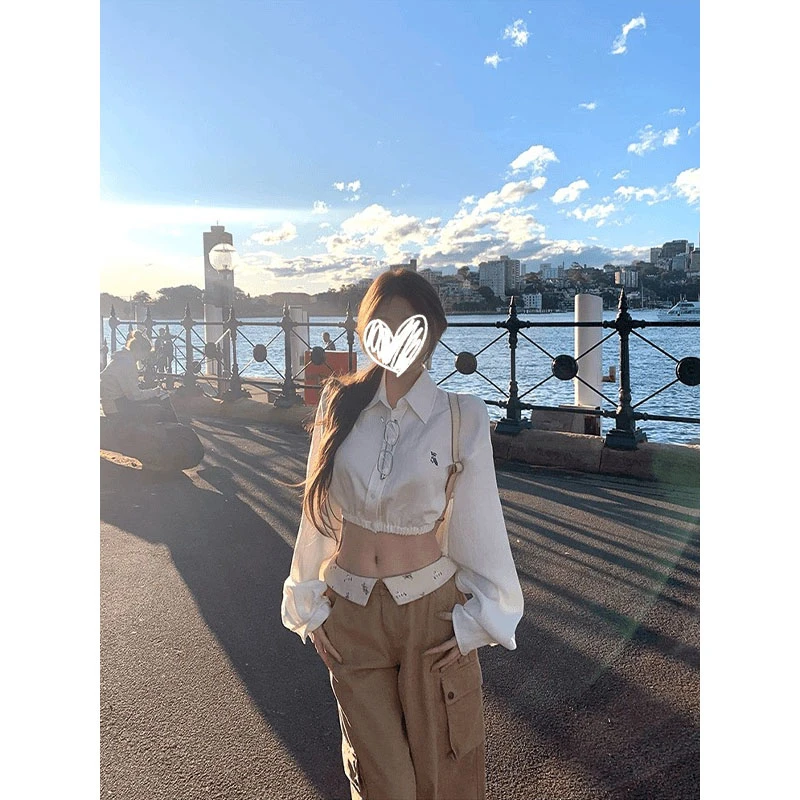 2025秋季女新款韩系辣妹设计感一字肩短款衬衫上衣宽松阔腿裤套装