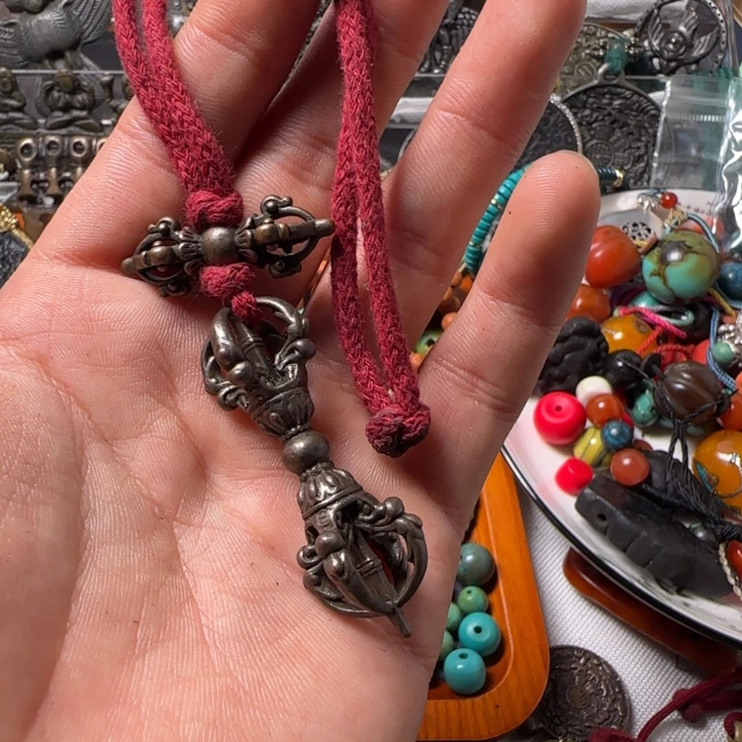 不****玻璃颈饰啊啊啊啊啊啊