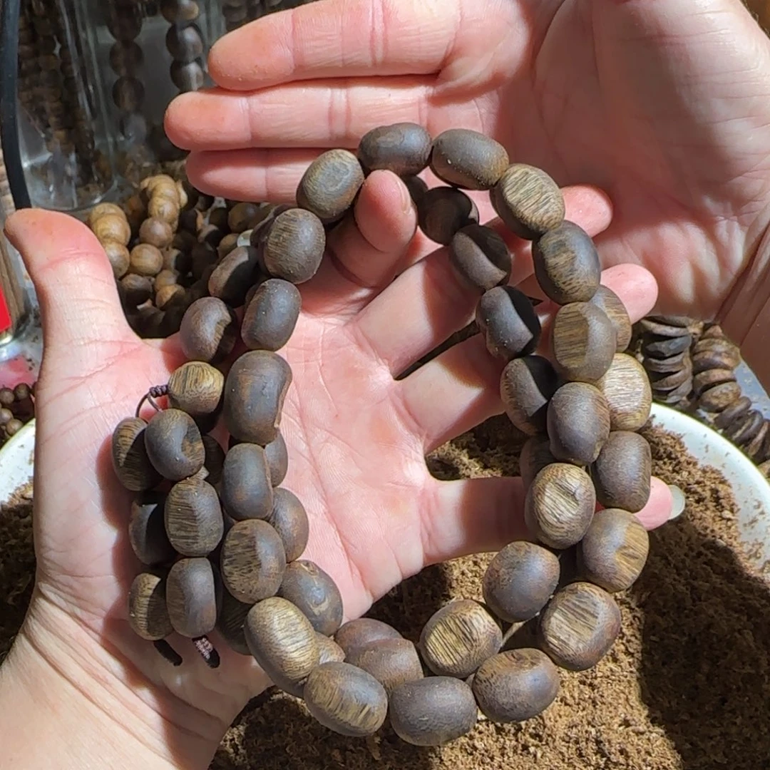 每***%手串沉香海南紫棋老料留疤1.4高货72克➕