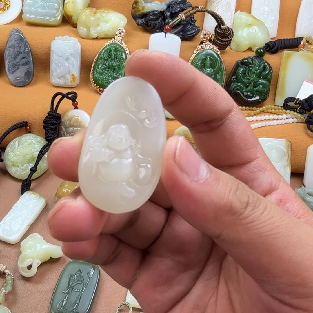 和田玉未镶嵌颈饰