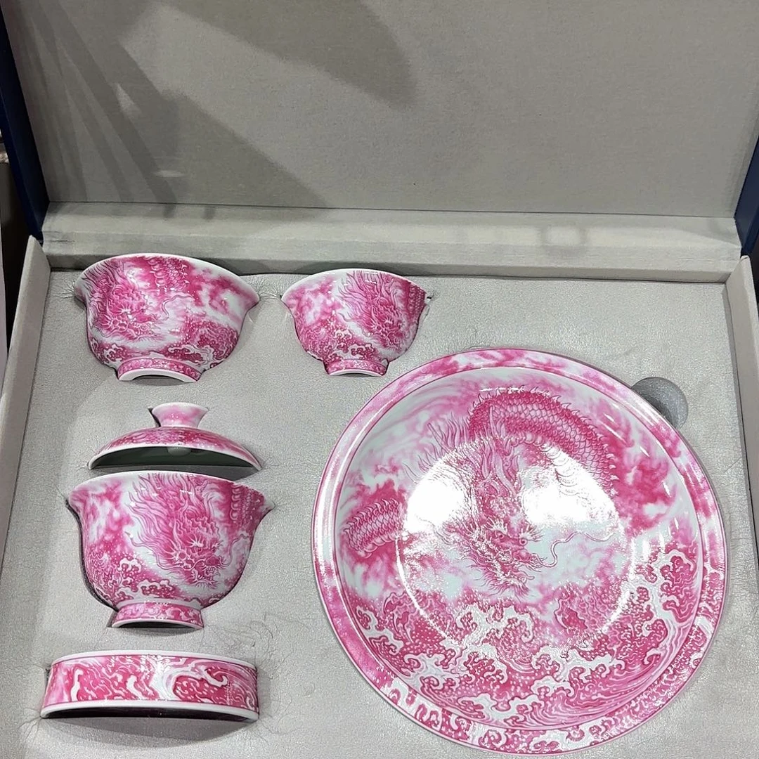 瓷片景德镇市和上海浦东国际机场