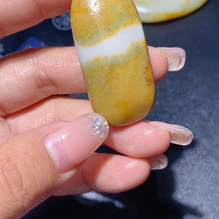 和田玉未镶嵌珠宝奇石