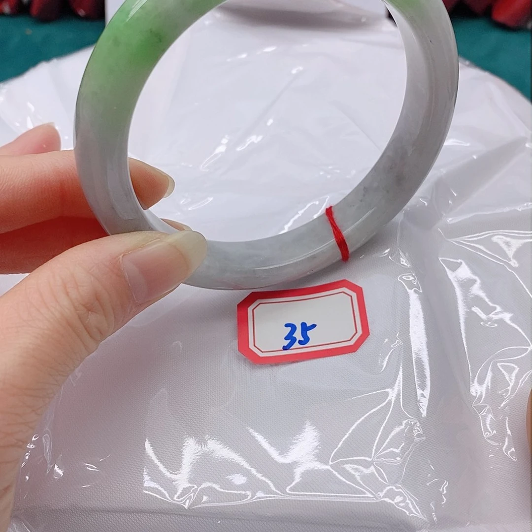 翡翠手镯未镶嵌孝****莊35555555555