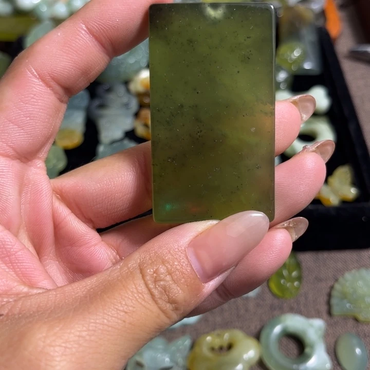 蛇纹石玉合金颈饰