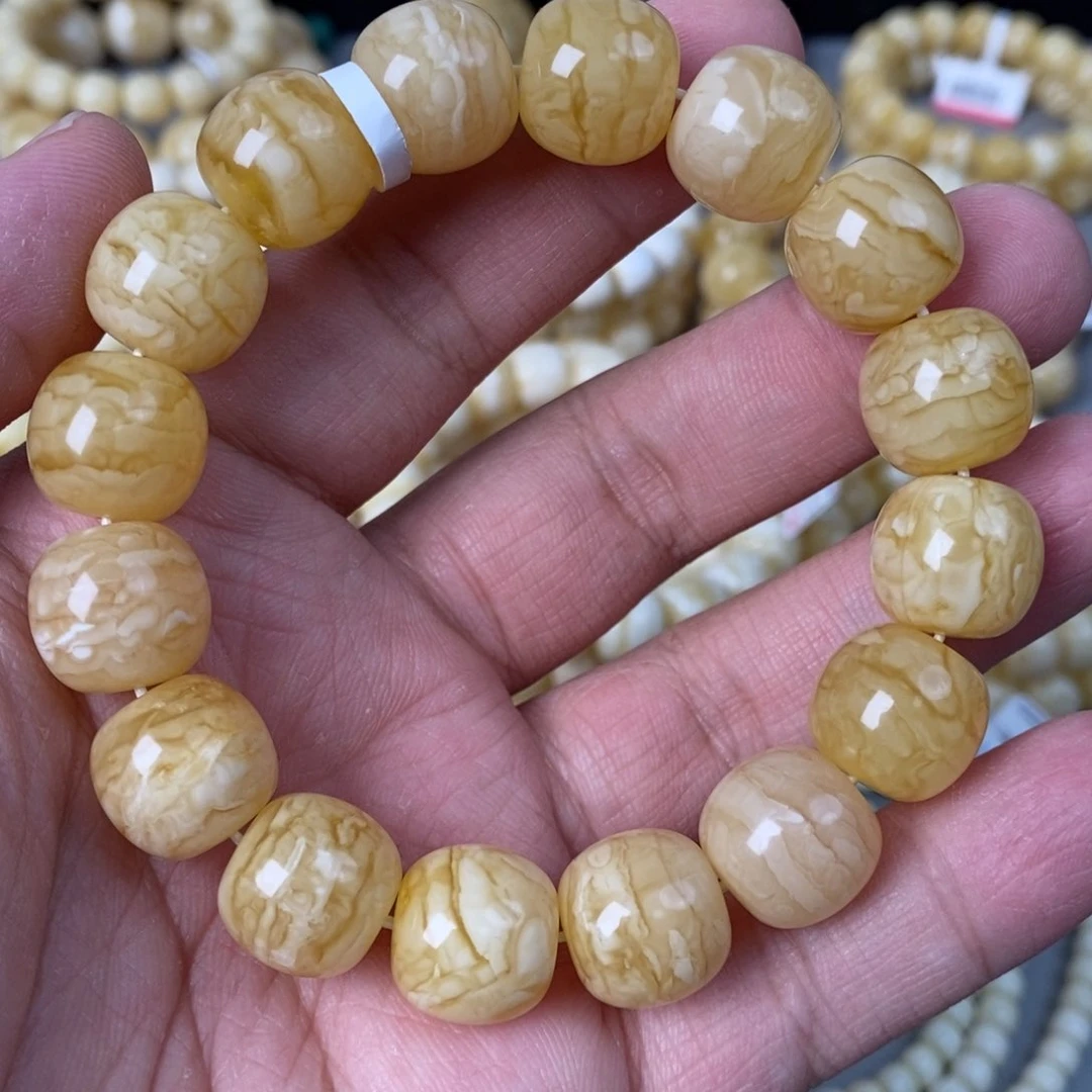 未镶嵌蜜蜡珠宝奇石15×14 32.5g